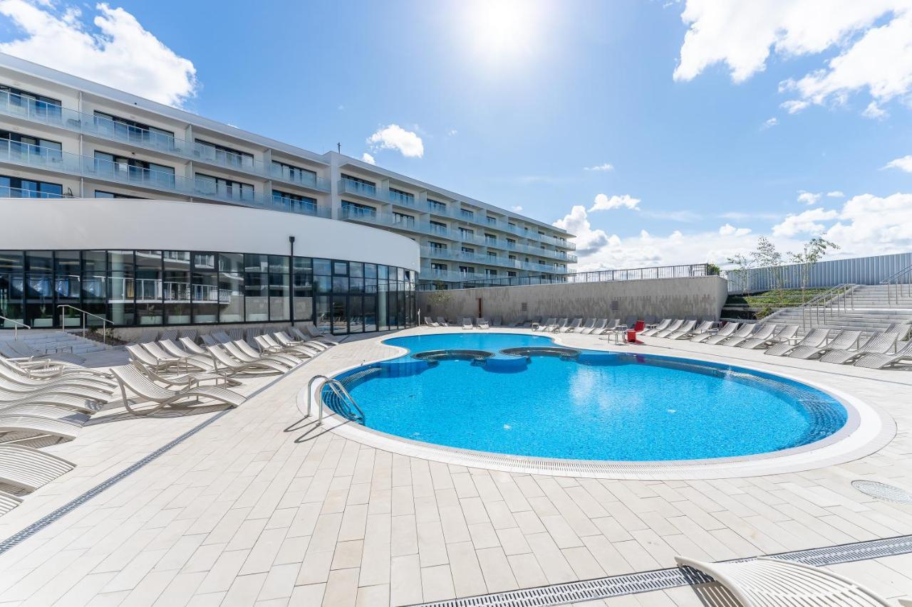 Polanki Aqua Apartamenty Nielimitowany Dostep Do Basenow Parking Free Kolobrzeg Exterior photo